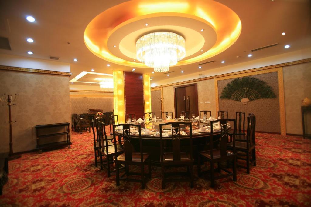 Luoyang Grand Hotel Restoran foto
