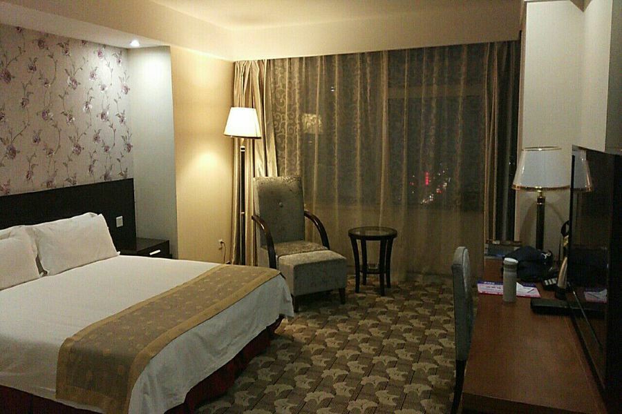 Luoyang Grand Hotel Bagian luar foto