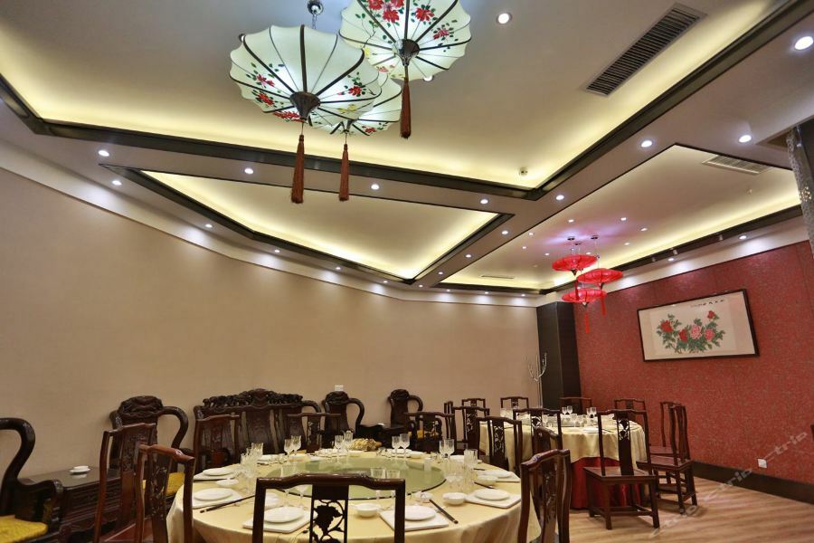 Luoyang Grand Hotel Bagian luar foto
